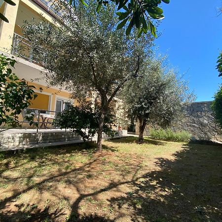Apartments Topic & Krk Central Location Krk Town Exterior photo