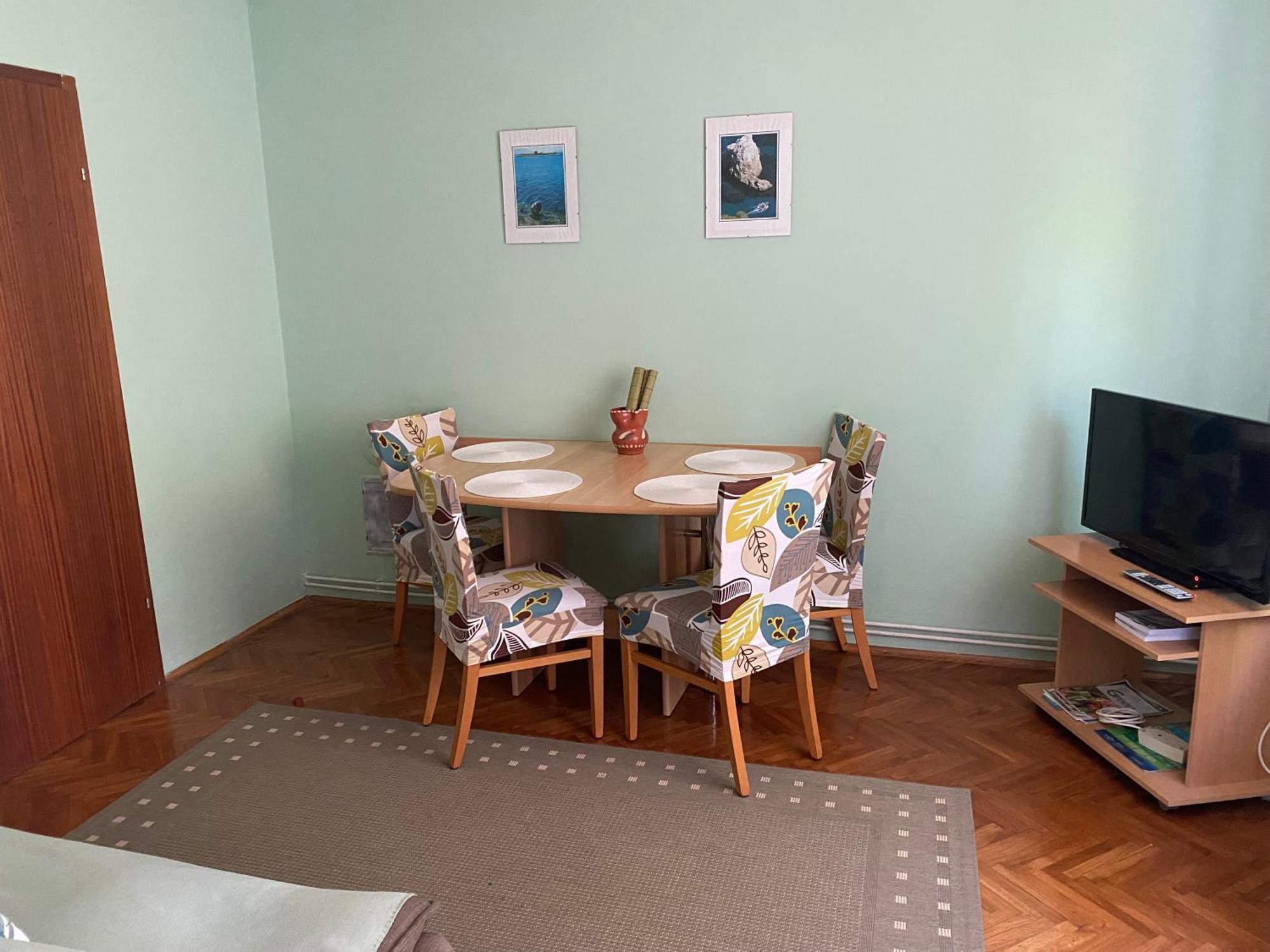 Apartments Topic & Krk Central Location Krk Town Exterior photo