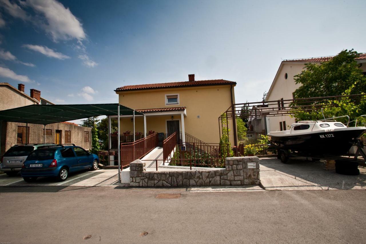 Apartments Topic & Krk Central Location Krk Town Exterior photo